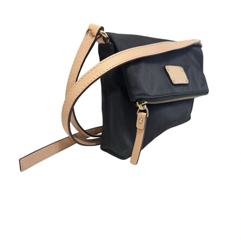 kate spade reposhing this